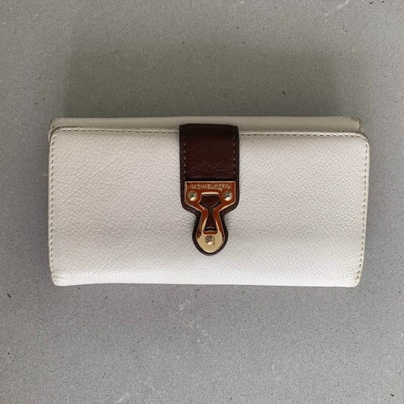 Michael Kors Large Wallet - Picture 1 of 6